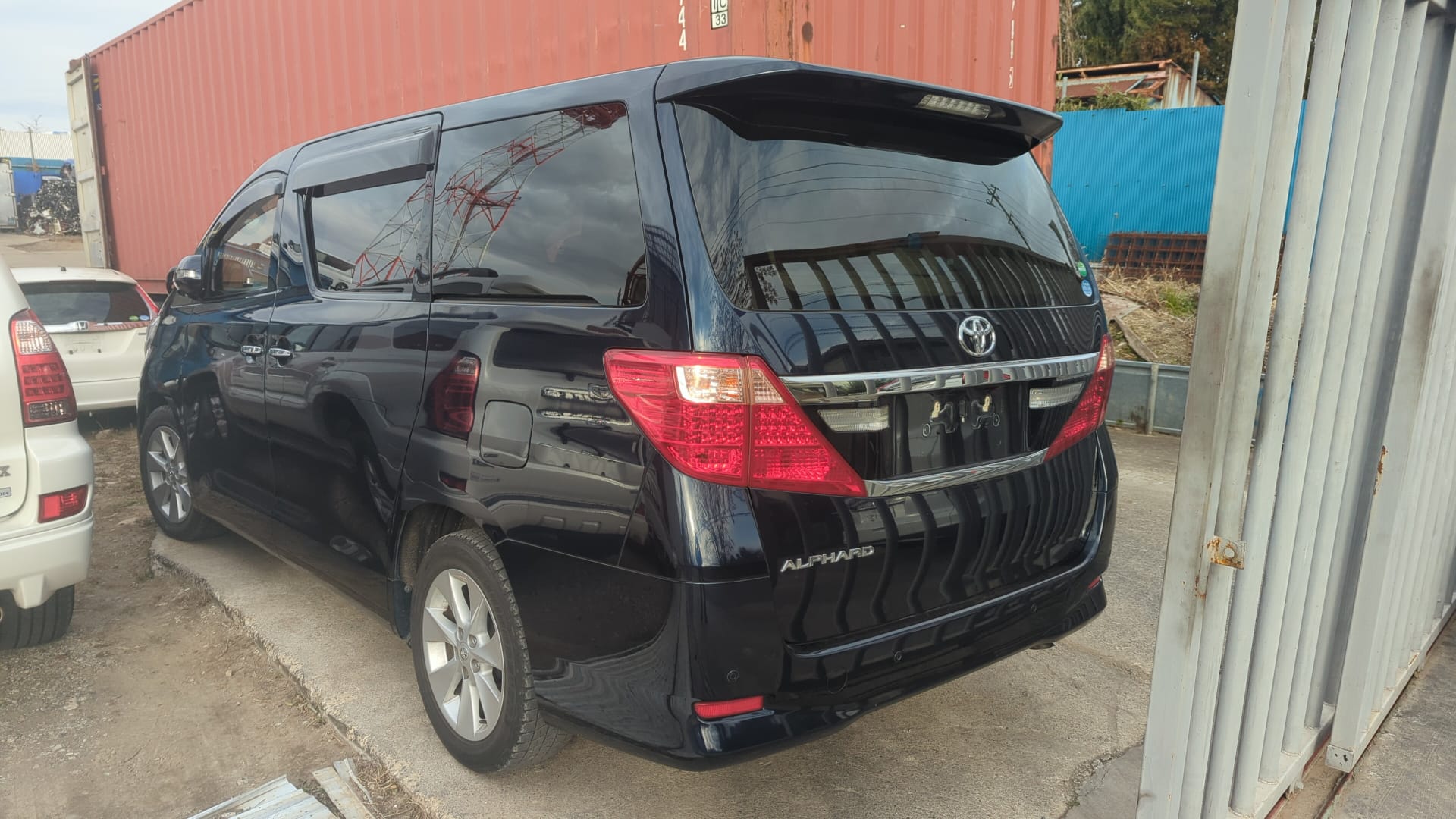 2013 Toyota Alphard